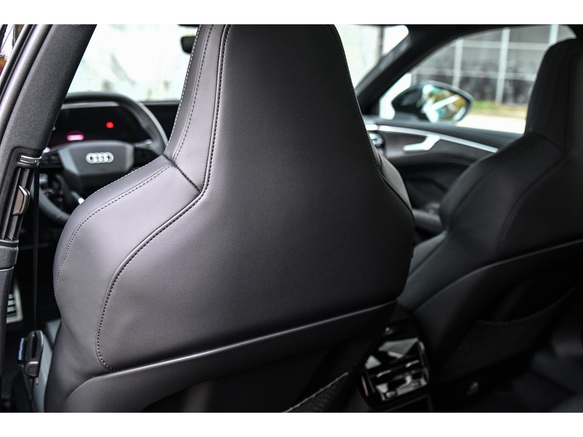 Audi A6 Avant 2.0 e-hybrid quattro S edition Competition 47476705-10.jpg | Bruijns Auto