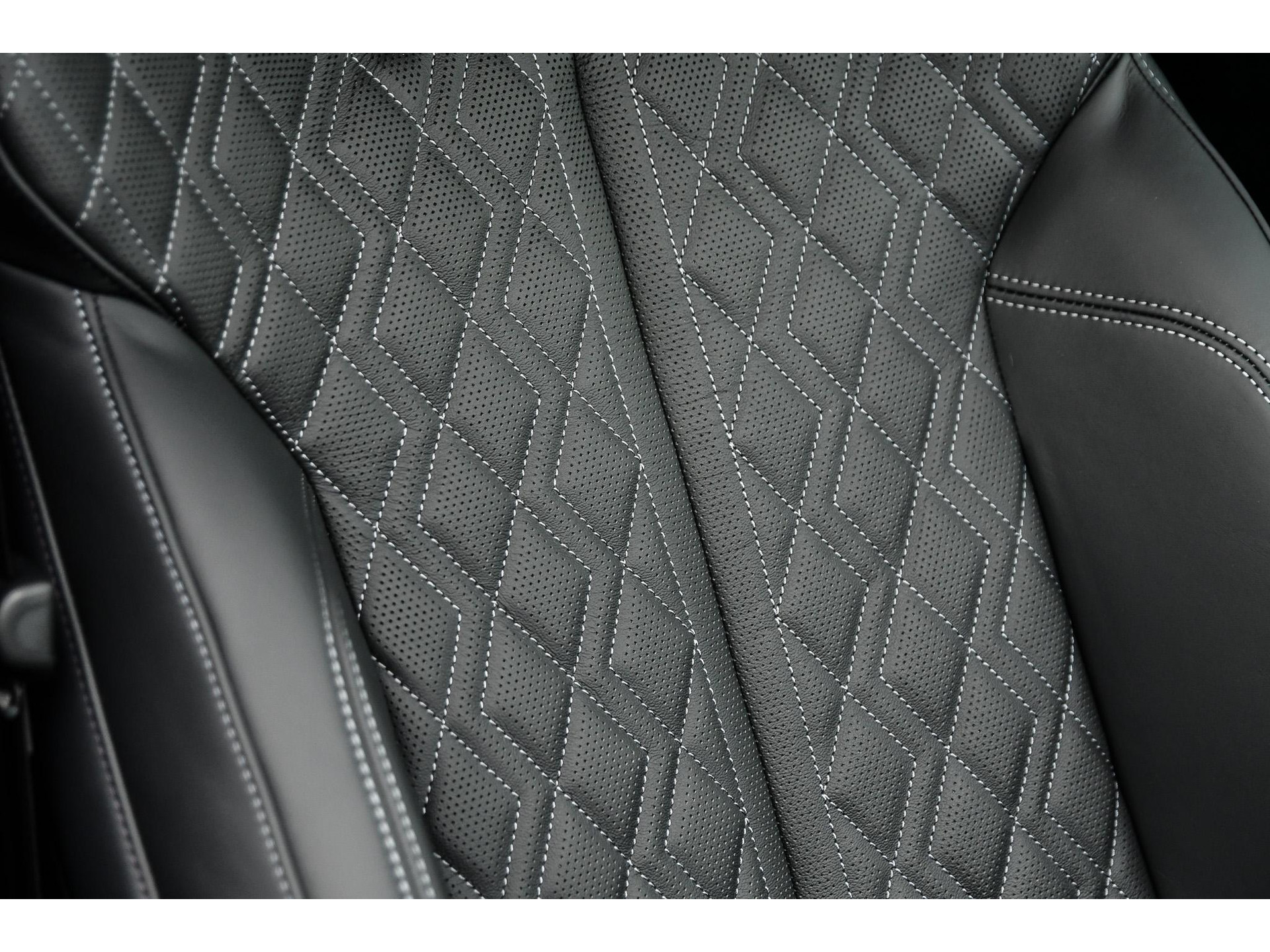 Audi A6 Avant 2.0 e-hybrid quattro S edition Competition 47476705-11.jpg | Bruijns Auto