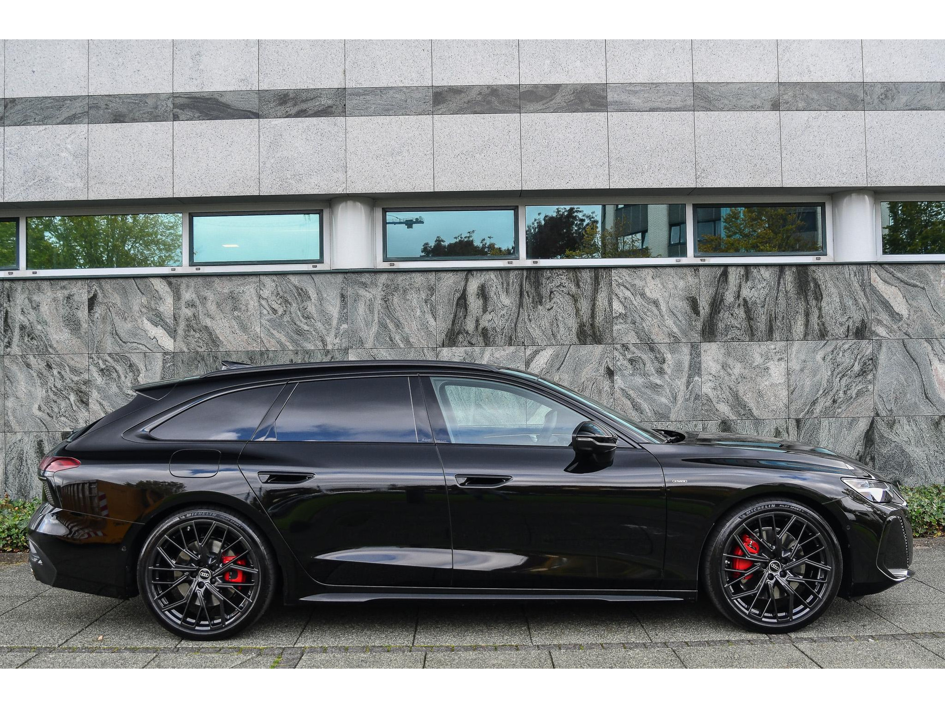 Audi A6 Avant 2.0 e-hybrid quattro S edition Competition 47476705-3.jpg | Bruijns Auto