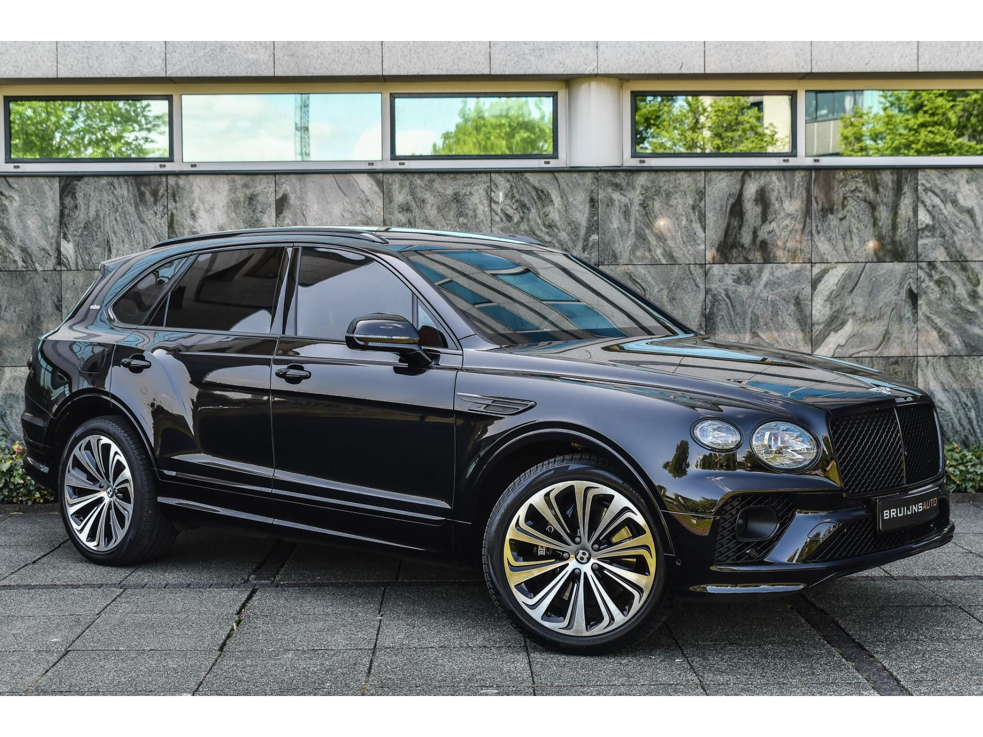 Bentley Bentayga 4.0 V8 First Edition 47476714-1.jpg | Bruijns Auto