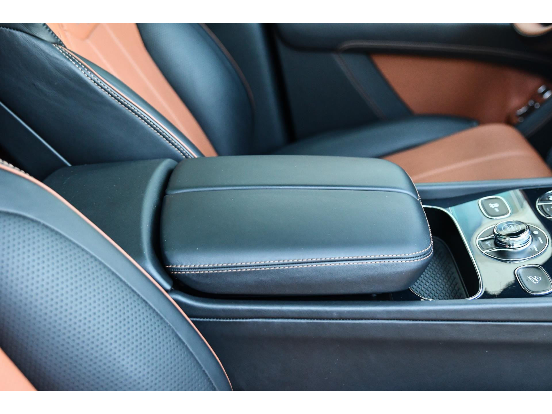 Bentley Bentayga 4.0 V8 First Edition 47476714-23.jpg | Bruijns Auto