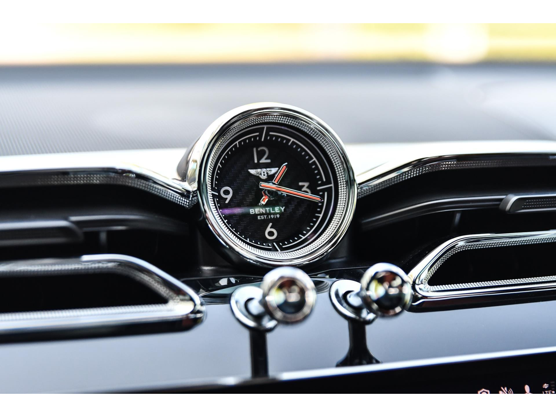 Bentley Bentayga 4.0 V8 First Edition 47476714-34.jpg | Bruijns Auto