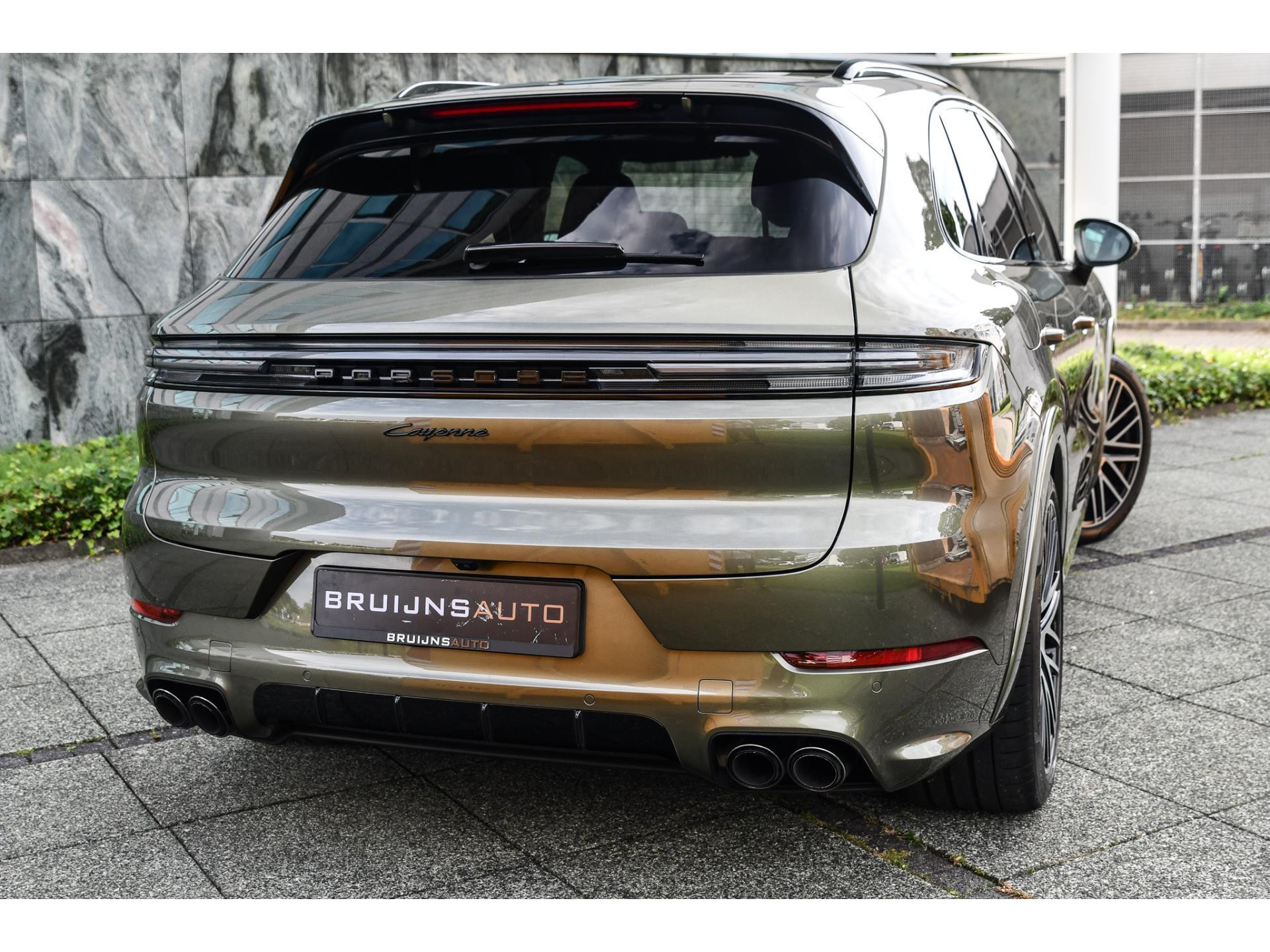 Porsche Cayenne 3.0 E-Hybrid Aventurine Green PTS 47476722-22.jpg | Bruijns Auto