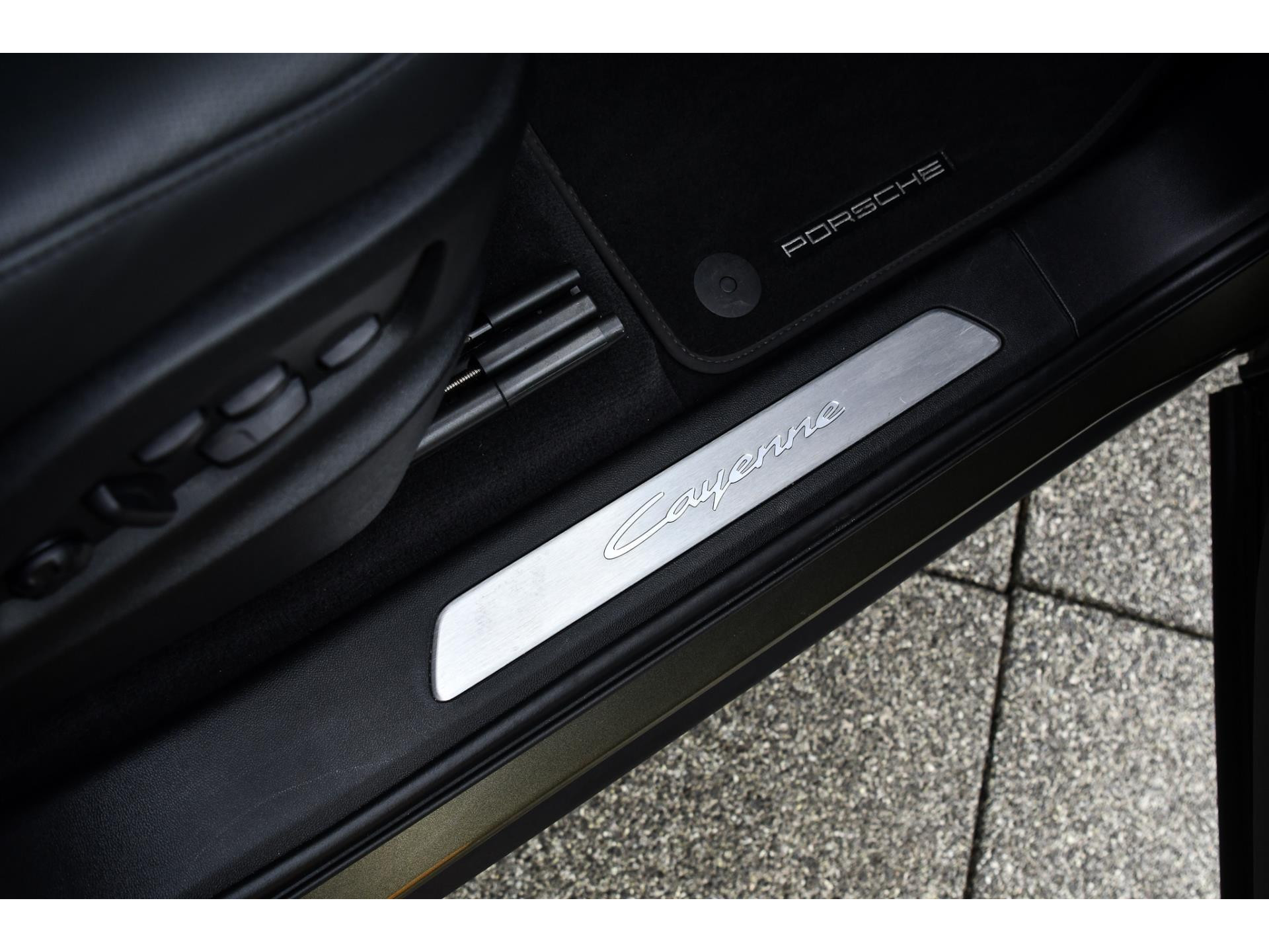 Porsche Cayenne 3.0 E-Hybrid Aventurine Green PTS 47476722-28.jpg | Bruijns Auto