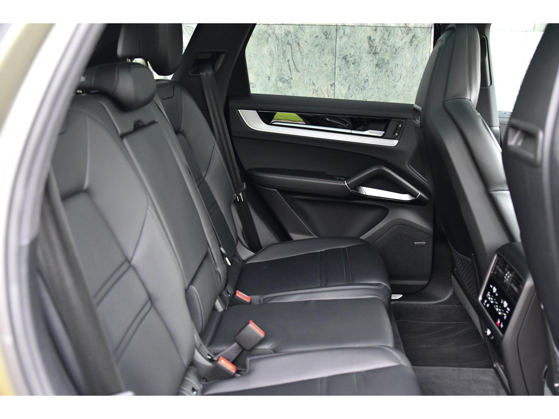 Porsche Cayenne 3.0 E-Hybrid Aventurine Green PTS 47476722-35.jpg | Bruijns Auto