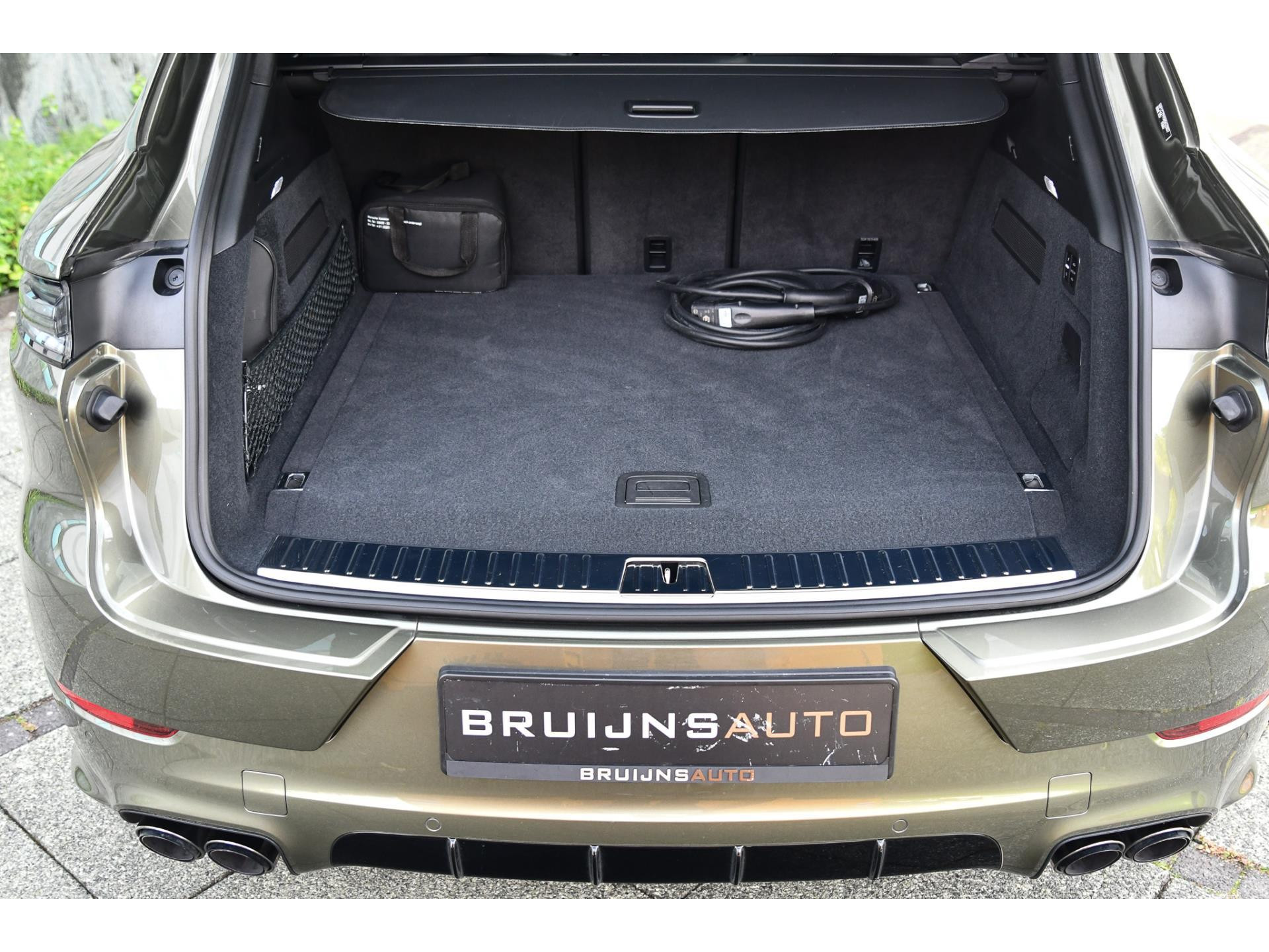 Porsche Cayenne 3.0 E-Hybrid Aventurine Green PTS 47476722-42.jpg | Bruijns Auto