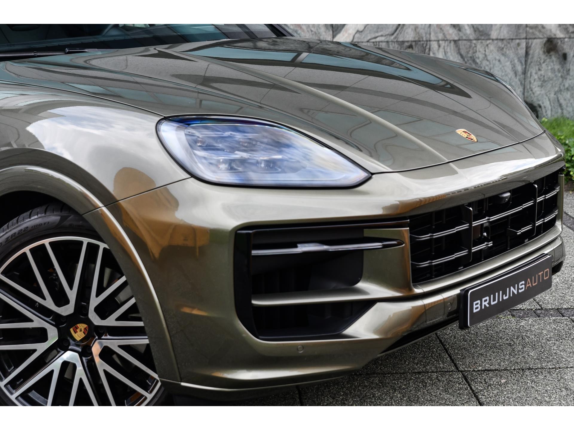 Porsche Cayenne 3.0 E-Hybrid Aventurine Green PTS 47476722-9.jpg | Bruijns Auto