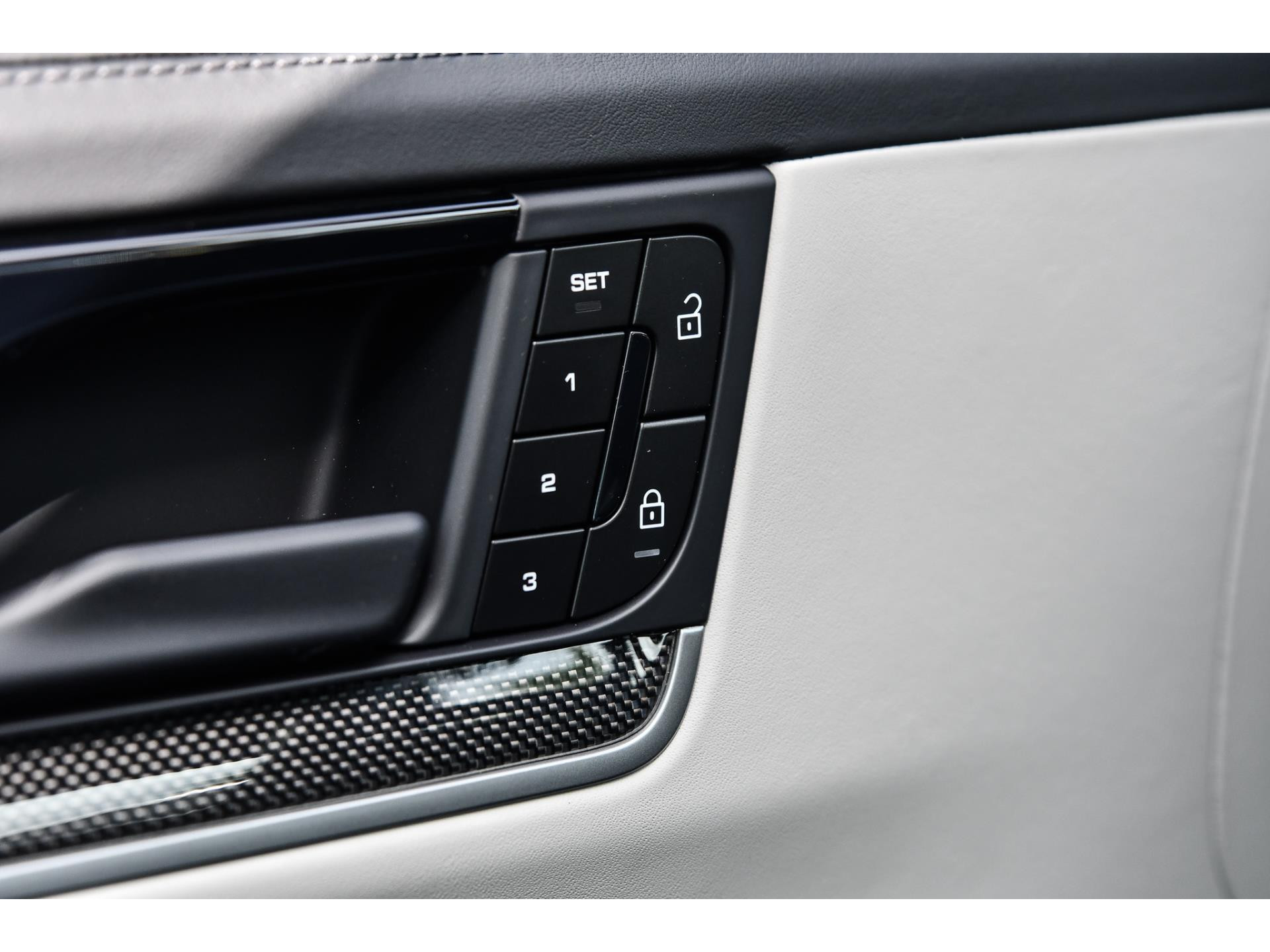 Porsche Cayenne Coupé 3.0 E-Hybrid 47476726-20.jpg | Bruijns Auto