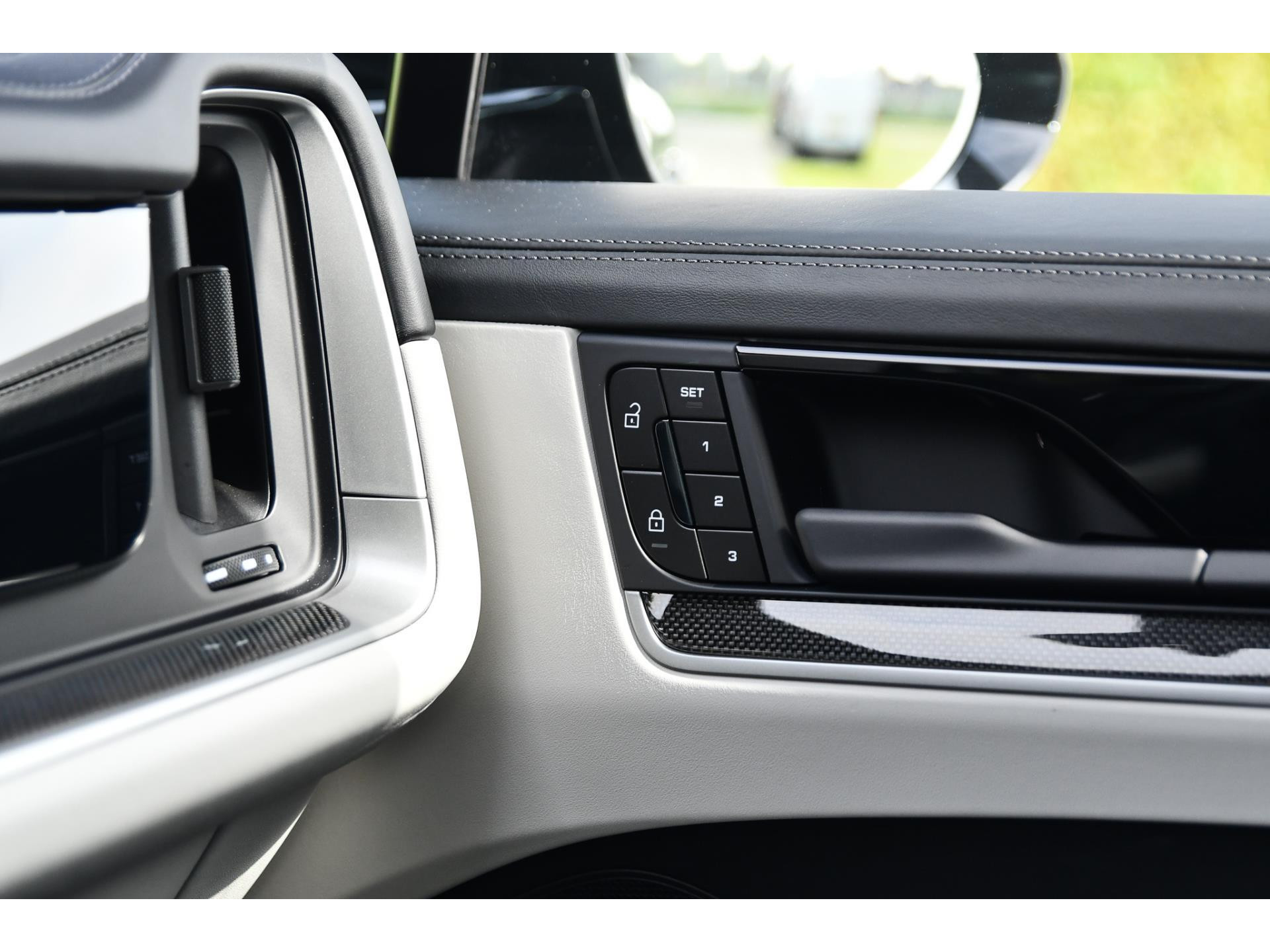 Porsche Cayenne Coupé 3.0 E-Hybrid 47476726-35.jpg | Bruijns Auto