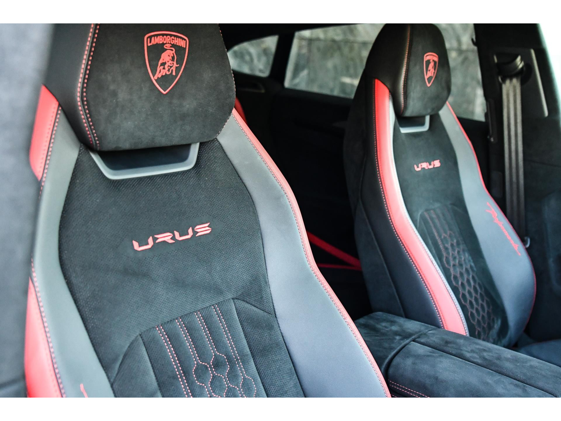 Lamborghini Urus 4.0 V8 Performante 47476730-10.jpg | Bruijns Auto