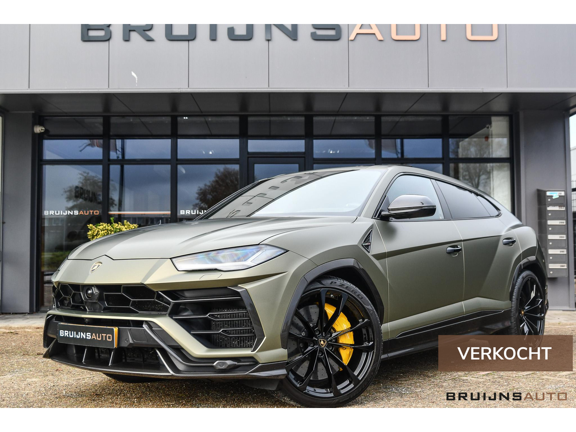 Lamborghini Urus 4.0 V8 Full Carbon|BTW|23inch|Massage|B&O 3D| 48451228-0.jpg | Bruijns Auto