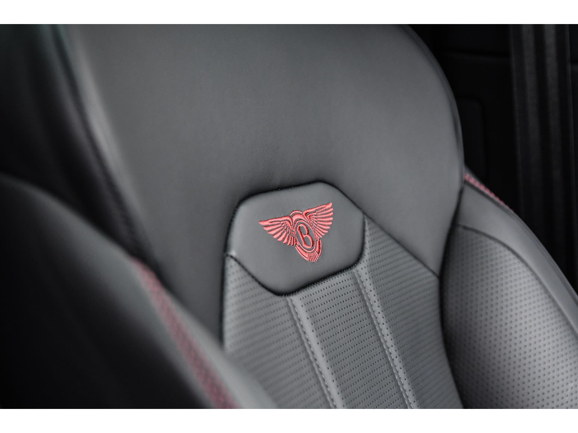 Bentley Bentayga 3.0 V6 Hybrid S Cambrain Grey |Carbon|Naim|BTW| 48560747-16.jpg | Bruijns Auto