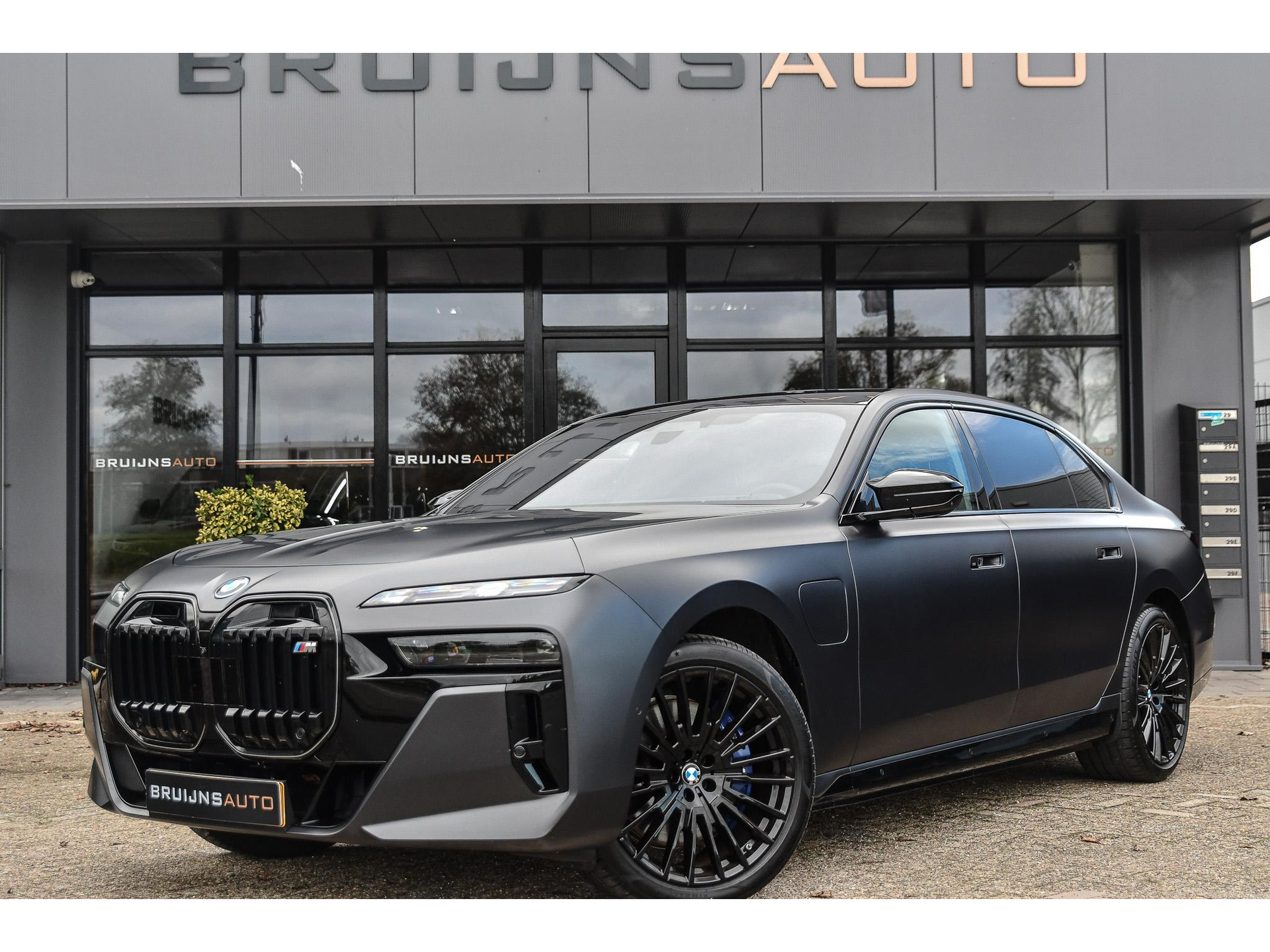 BMW 7 Serie M760e xDrive |Theatre screen|M-sport|BTW| 48609044-0.jpg | Bruijns Auto