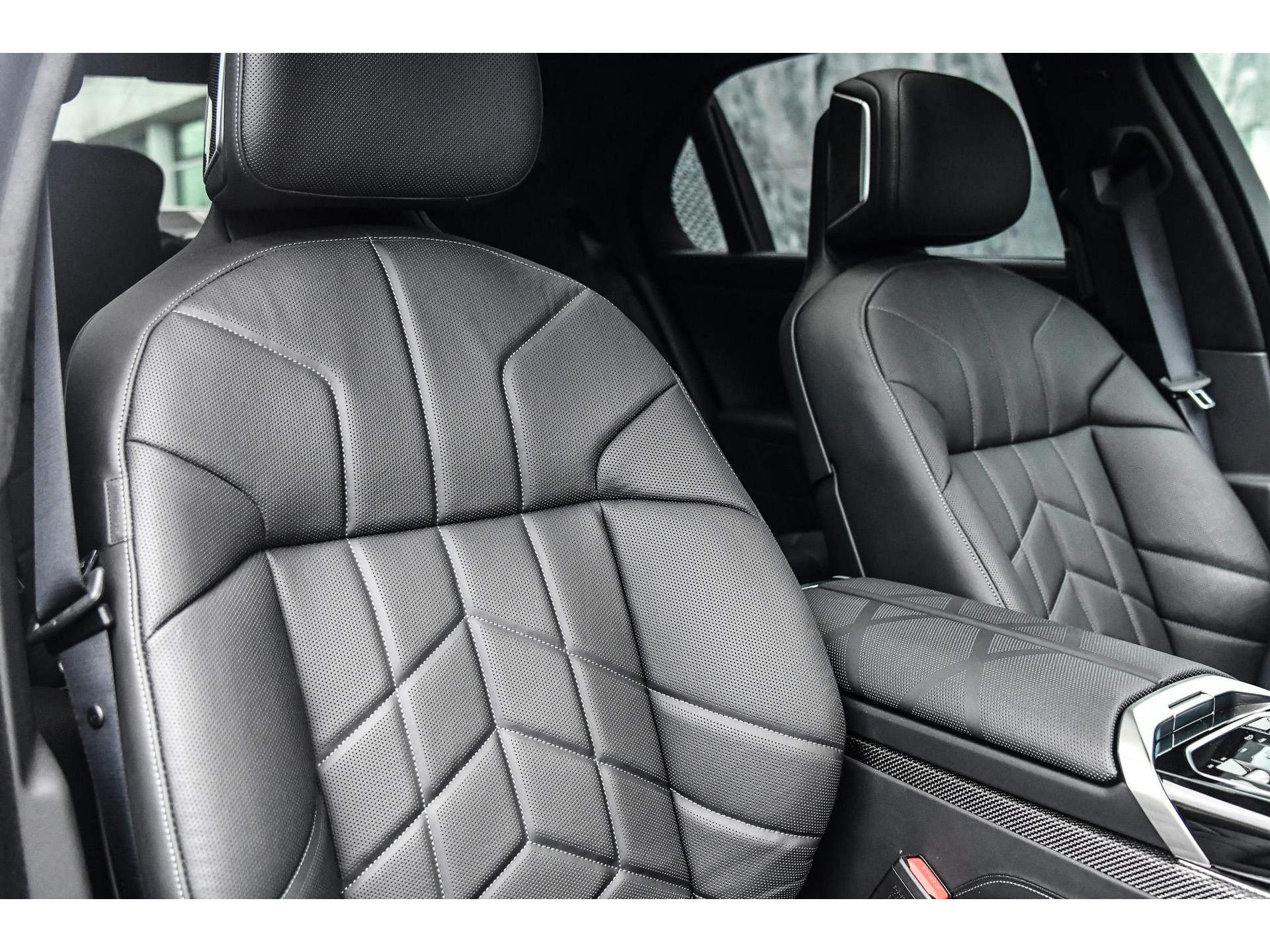 BMW 7 Serie M760e xDrive |Theatre screen|M-sport|BTW| 48609044-13.jpg | Bruijns Auto