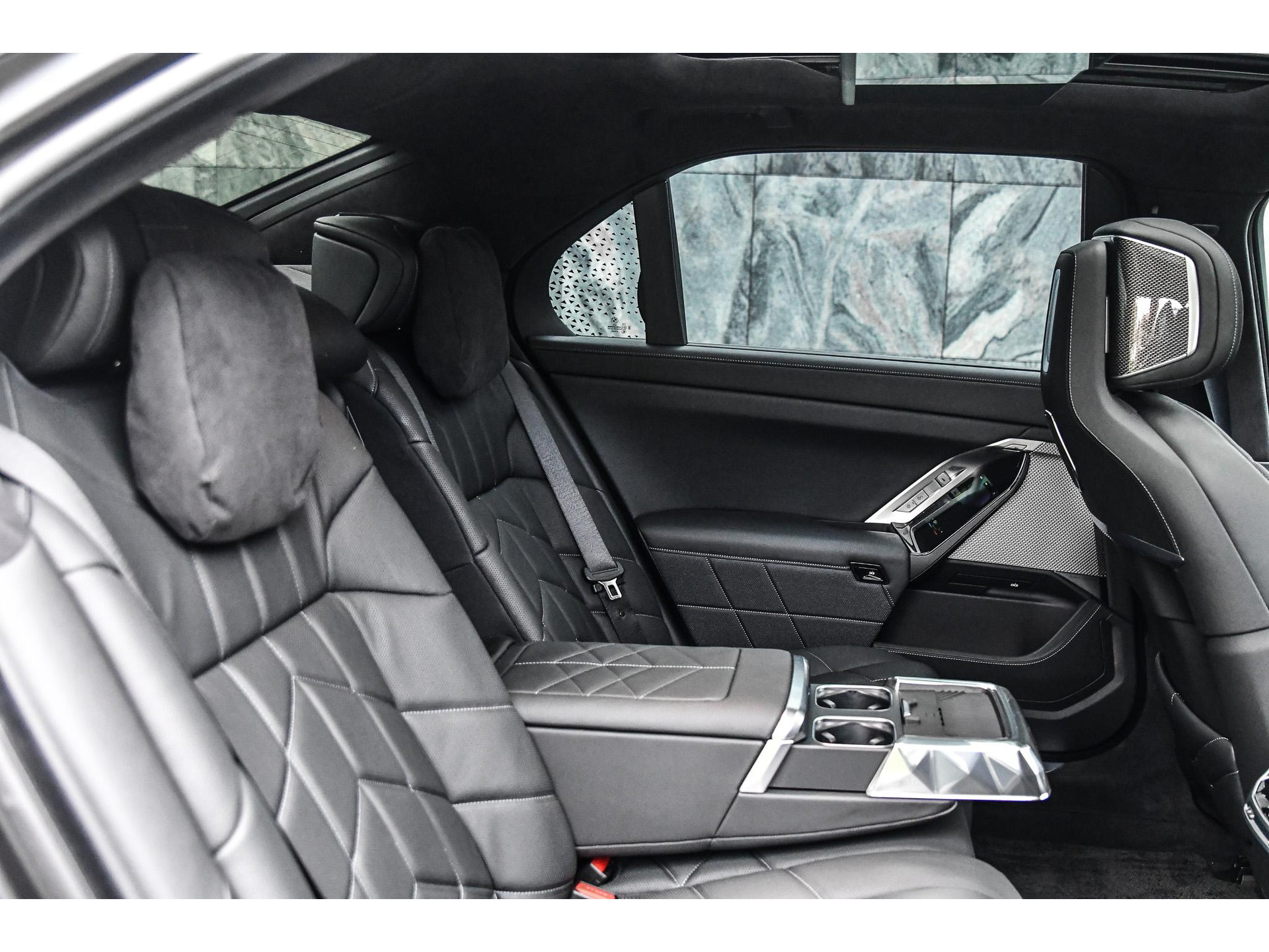 BMW 7 Serie M760e xDrive |Theatre screen|M-sport|BTW| 48609044-14.jpg | Bruijns Auto