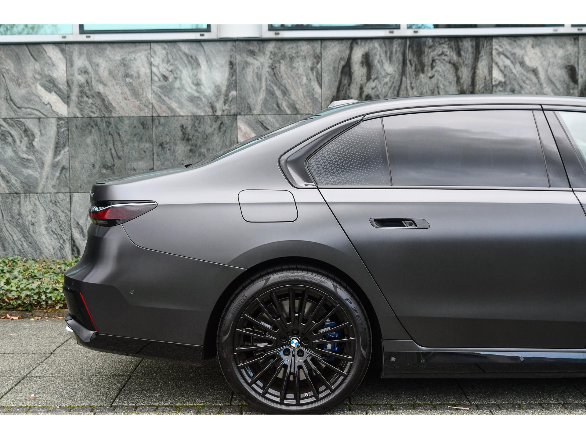 BMW 7 Serie M760e xDrive |Theatre screen|M-sport|BTW| 48609044-27.jpg | Bruijns Auto