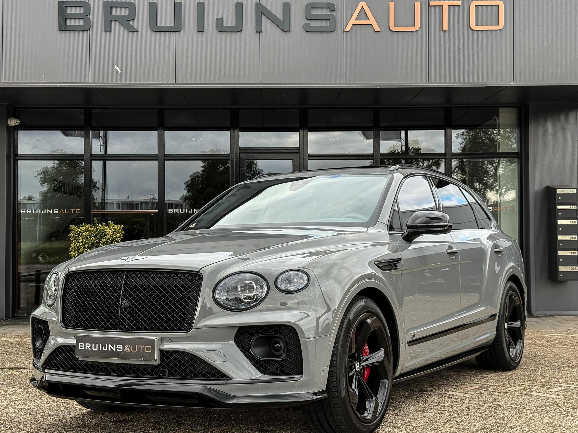 Bentley Bentayga 4.0 V8 S|Carbon Exterieur&Interieur|Naim|Cambrain| 48679890-0.jpg | Bruijns Auto