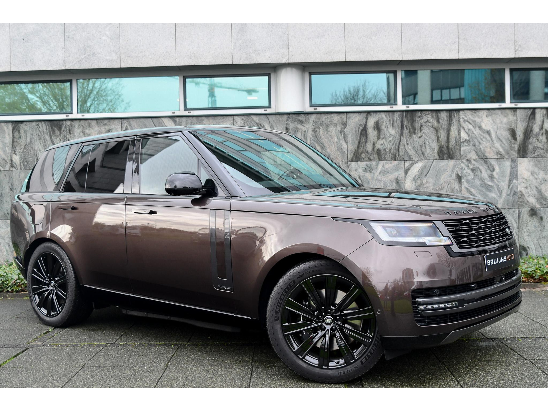 Land Rover Range Rover Tourmaline Brown SV 48829747-1.jpg | Bruijns Auto