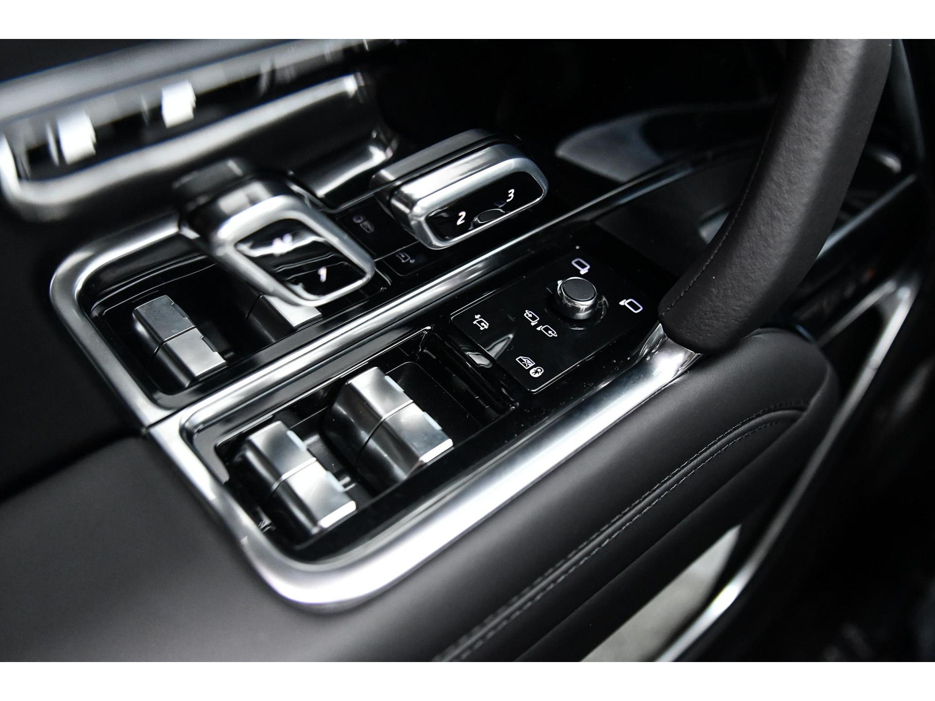 Land Rover Range Rover Tourmaline Brown SV 48829747-27.jpg | Bruijns Auto