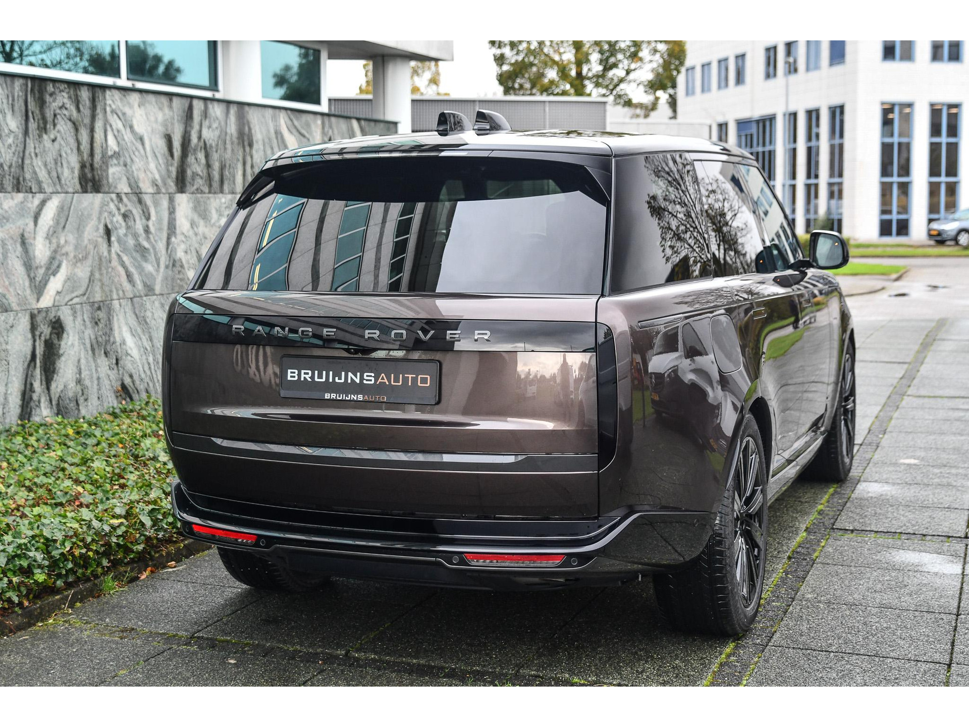 Land Rover Range Rover Tourmaline Brown SV 48829747-9.jpg | Bruijns Auto