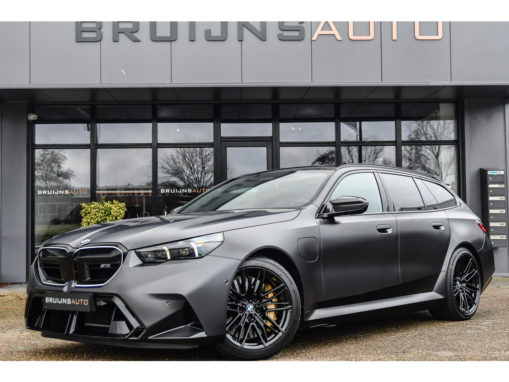 BMW M5 Touring M5 Individual lak |Keramisch|Carbon|Trekhaak| 49458920-0.jpg | Bruijns Auto