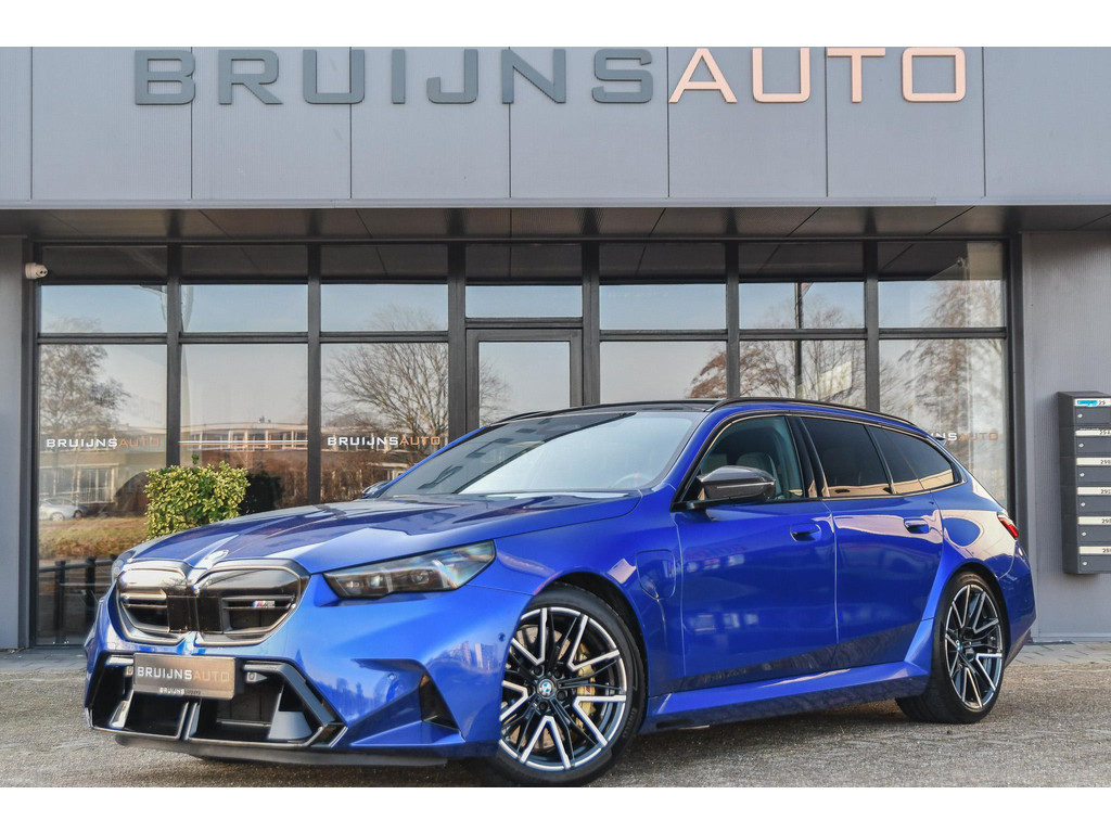 BMW M5 Touring M5 |Keramisch|Carbon|Trekhaak|Glazendak| 49864686-0.jpg | Bruijns Auto