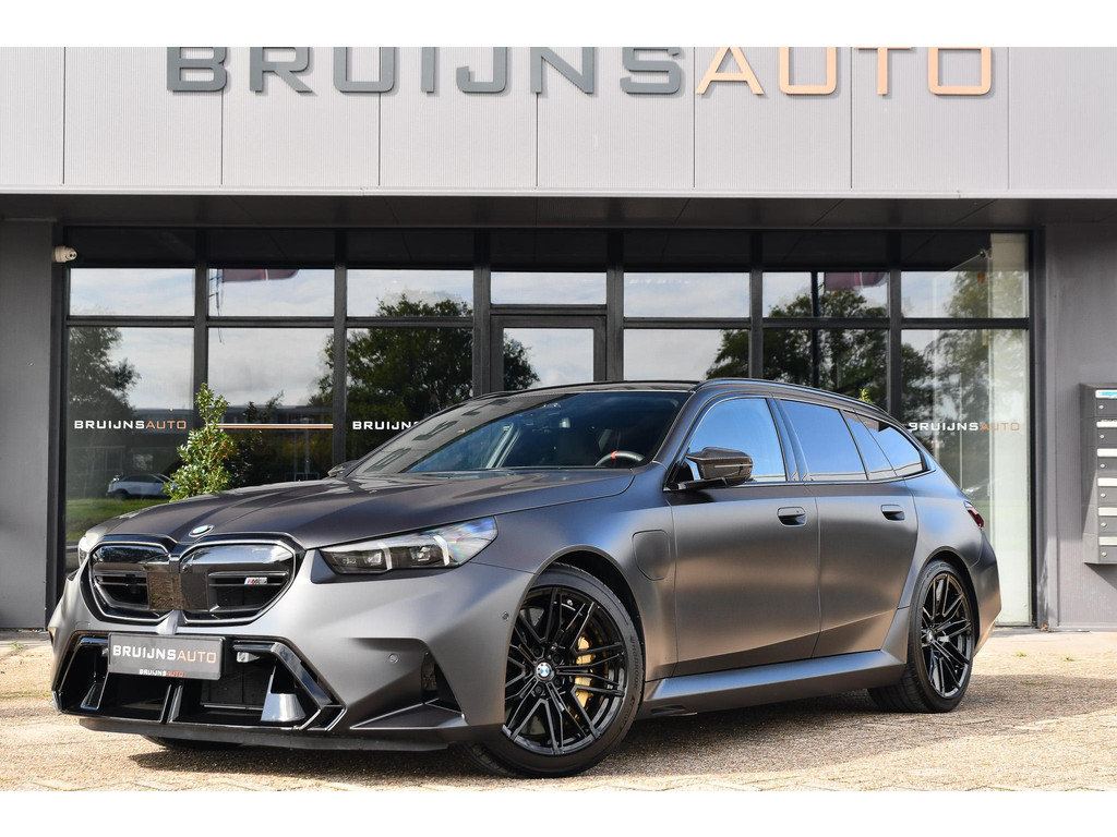 BMW 5 Serie Touring M5 Frozen Black mat|Trekhaak|BTW|M Drive 56626917-0.jpg | Bruijns Auto